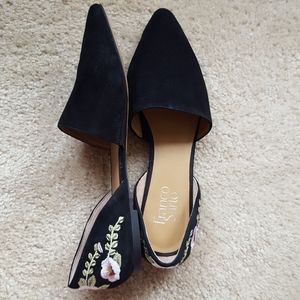 Black embroidered pointed for flats